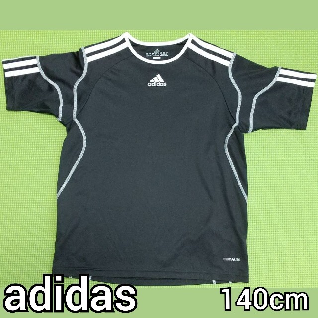 adidas(アディダス)のadidas Tシャツ 140cm キッズ/ベビー/マタニティのキッズ服男の子用(90cm~)(Tシャツ/カットソー)の商品写真