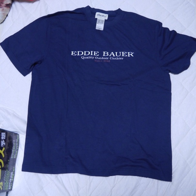 Eddie Bauer(エディーバウアー)のお値下げ　エディバウアー　紺の半袖Tシャツ　メンズトップス　 メンズのトップス(Tシャツ/カットソー(半袖/袖なし))の商品写真