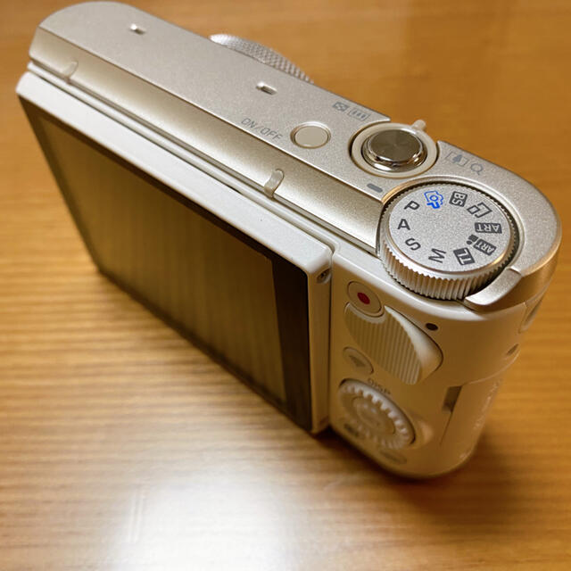 CASIO(カシオ)のCASIO HIGH SPEED EXILIM EX ZR4000WE  スマホ/家電/カメラのカメラ(デジタル一眼)の商品写真