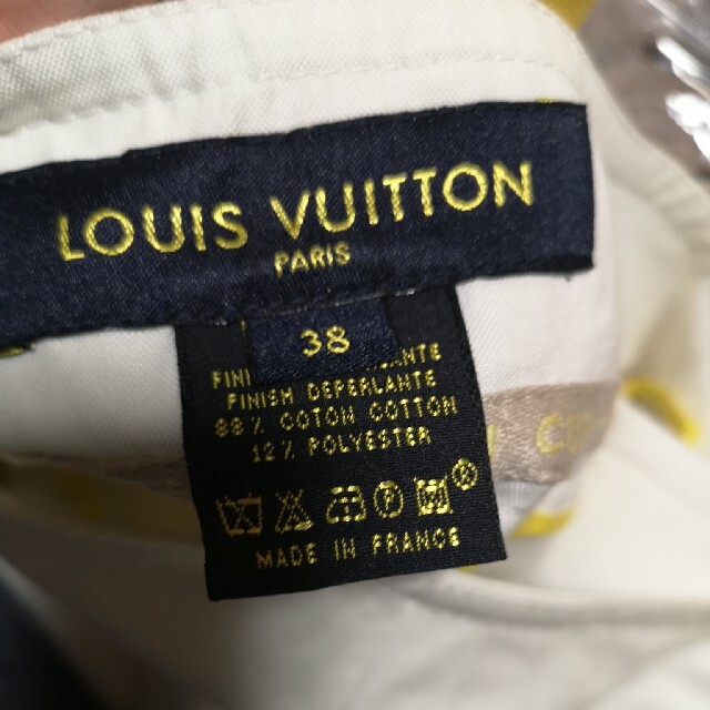 LOUIS VUITTON(ルイヴィトン)の専用！！！　ルイヴィトン　カジュアルパンツ＋カーディガン レディースのパンツ(カジュアルパンツ)の商品写真