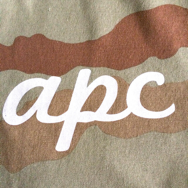 A.P.C(アーペーセー)のA.P.C  迷彩 トートバッグ レディースのバッグ(トートバッグ)の商品写真