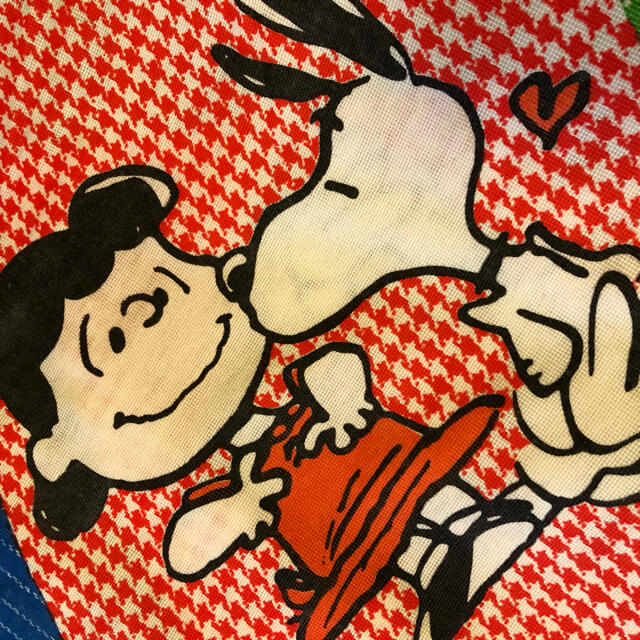 SNOOPY(スヌーピー)の🌜ビンテージ ベッドカバー🌛スヌーピー  大柄　シーツ ハンドメイドの素材/材料(生地/糸)の商品写真