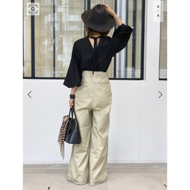 L'Appartement DEUXIEME CLASSE(アパルトモンドゥーズィエムクラス)の新品☺︎C/N Gahter Blouse  ブラック⭐︎ レディースのトップス(シャツ/ブラウス(長袖/七分))の商品写真