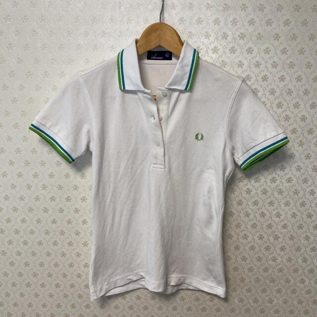 FRED PERRY(フレッドペリー)の⭕️良品⭕️フレッドペリー⭕️レディース⭕️半袖ポロシャツ⭕️白⭕️鹿の子素材 レディースのトップス(ポロシャツ)の商品写真