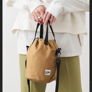 ドゥーズィエムクラス(DEUXIEME CLASSE)の未使用　ドリフター  Drawstring Pouch タン(ポーチ)