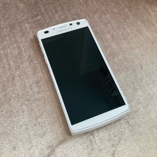 アローズ(arrows)のARROWS X 富士通 F-02E White 32 GB docomo(スマートフォン本体)