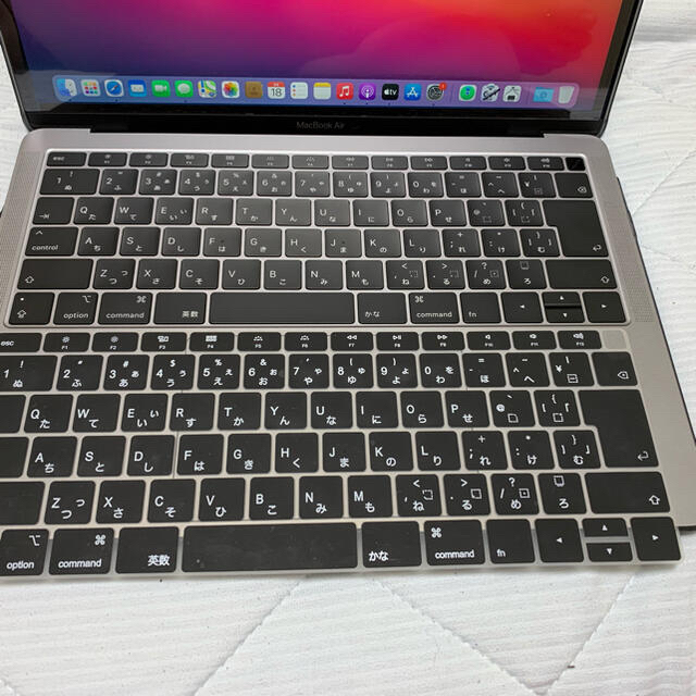 Apple(アップル)のApple MacBook Air (13", Mid 2019) オマケ付き スマホ/家電/カメラのPC/タブレット(ノートPC)の商品写真