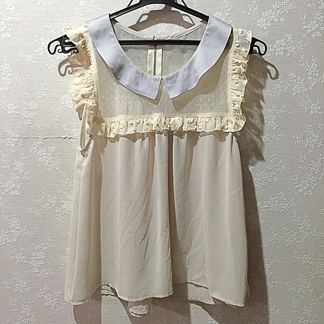 flower(フラワー)のFlower＊トップス レディースのトップス(シャツ/ブラウス(半袖/袖なし))の商品写真