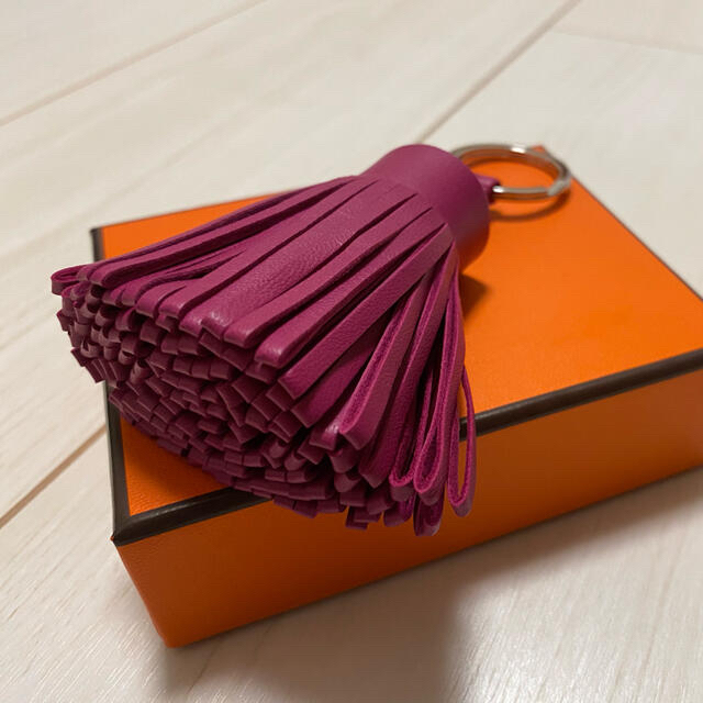 ✳︎新品✳︎エルメス HERMES カルメン キーホルダー バッグチャーム