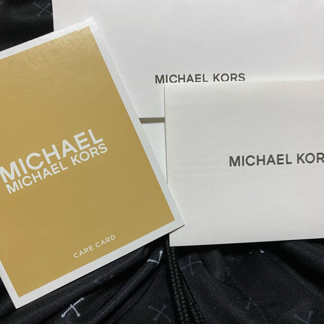 Michael Kors(マイケルコース)のマイケルコース ショルダーバック+チャンピオンTシャツ(デイモン様購入予定) レディースのバッグ(ショルダーバッグ)の商品写真