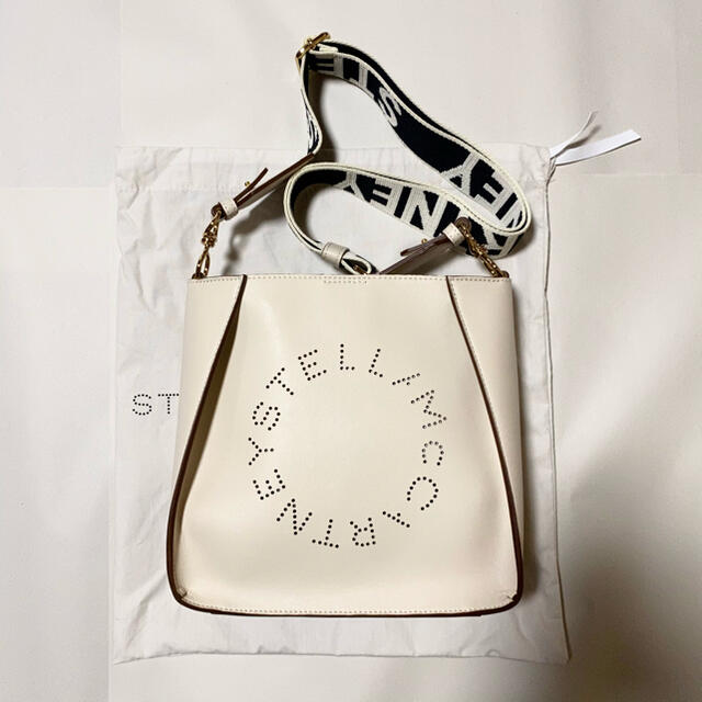 Stella McCartney(ステラマッカートニー)の新品未使用！送料込み★Stella McCartney★ロゴ ショルダーバッグ レディースのバッグ(ショルダーバッグ)の商品写真