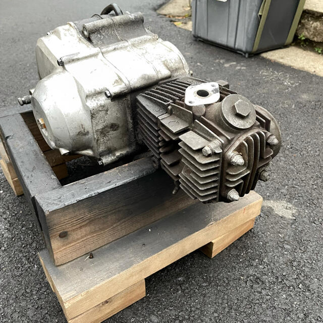 ホンダ - スーパーカブ c50 エンジン 低走行エンジンの通販 by ホンダ - スーパーカブ c50 エンジン 低走行エンジンの通販 by