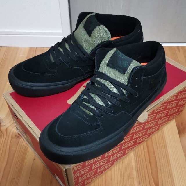 VANS(ヴァンズ)の【早い者勝ち値引きUSED美品】VANS HALF CAB PRO 黒緑 29 メンズの靴/シューズ(スニーカー)の商品写真