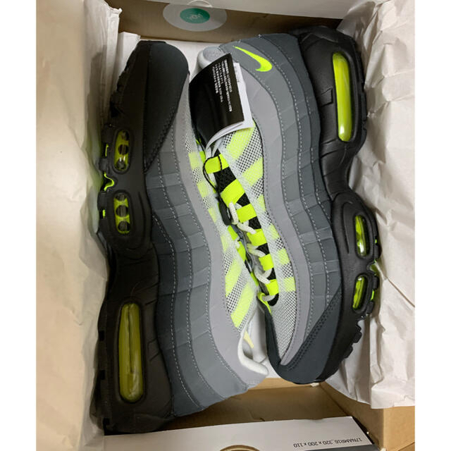 NIKE(ナイキ)のNIKE AIR MAX 95 OG 2020(ネオンイエロー/イエローグラデ) メンズの靴/シューズ(スニーカー)の商品写真