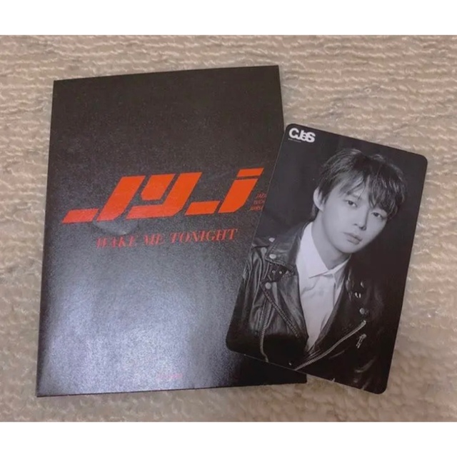 JYJ(ジェイワイジェイ)のjyj wake me tonight コネクティングカード ユチョン エンタメ/ホビーのCD(K-POP/アジア)の商品写真