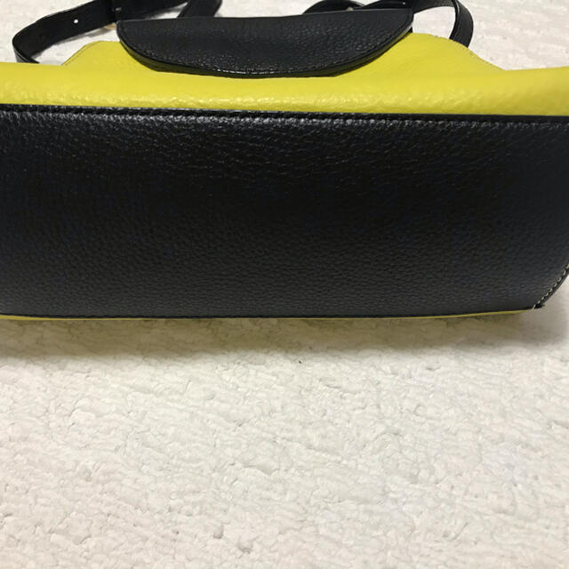 KATE SPADE SATURDAY(ケイトスペードサタデー)のkate spade SATURDAY⭐️牛皮バイカラーバッグ レディースのバッグ(ショルダーバッグ)の商品写真