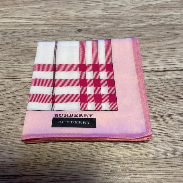 BURBERRY(バーバリー)のバーバリーハンカチ レディースのファッション小物(ハンカチ)の商品写真