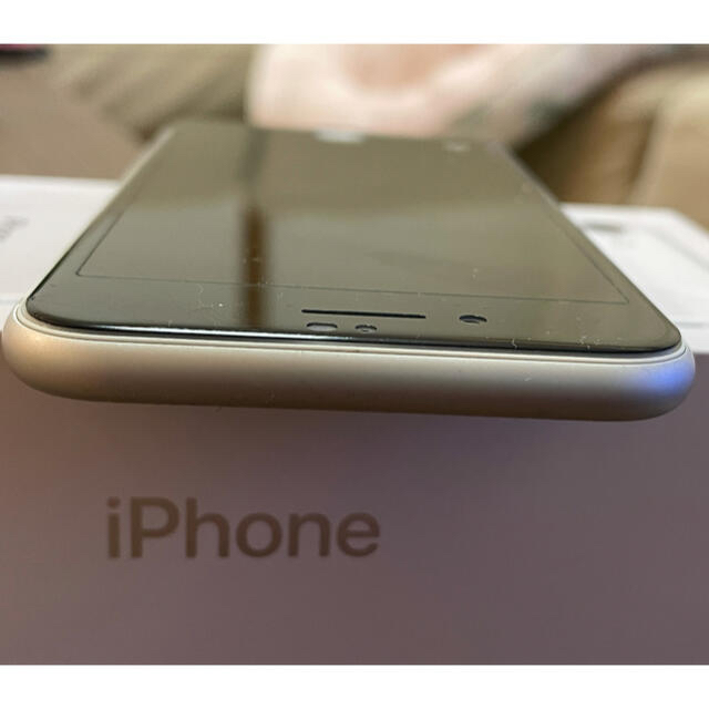 iPhone(アイフォーン)のiPhone8 64GB シルバー スマホ/家電/カメラのスマートフォン/携帯電話(スマートフォン本体)の商品写真