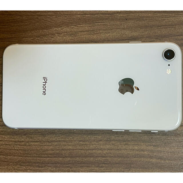 iPhone(アイフォーン)のiPhone8 64GB シルバー スマホ/家電/カメラのスマートフォン/携帯電話(スマートフォン本体)の商品写真