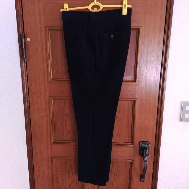 GU(ジーユー)のジーユー GU コーデュロイパンツ 紺 ネイビー W86cm L トラウザーズ メンズのパンツ(スラックス)の商品写真