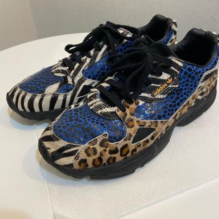 アディダス(adidas)のadidas スニーカー　ファルコン(スニーカー)