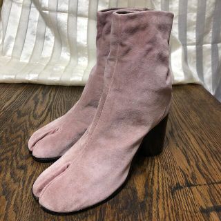 マルタンマルジェラ(Maison Martin Margiela)のマルタン マルジェラ 足袋 ブーツ レア スエード ピンク 未使用 美品 希少(ブーツ)