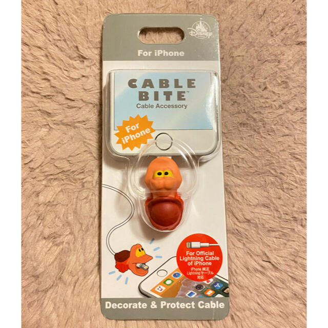 Disney(ディズニー)のセバスチャン　ケーブルバイト スマホ/家電/カメラのスマホアクセサリー(その他)の商品写真