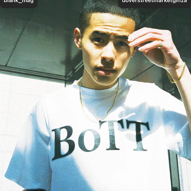 bott blankmag tシャツ