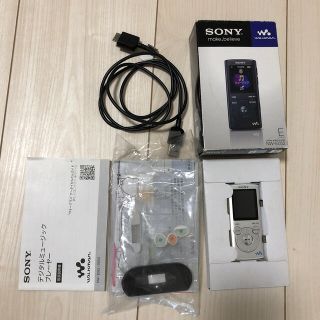 ソニー(SONY)のSONY ウォークマン NW-E052 (シルバー) 録音用ケーブル付き(ポータブルプレーヤー)