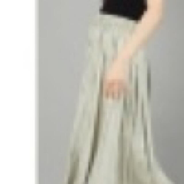 CECIL McBEE(セシルマクビー)のCECIL McBEEシャイニーギャザースカート レディースのスカート(ロングスカート)の商品写真