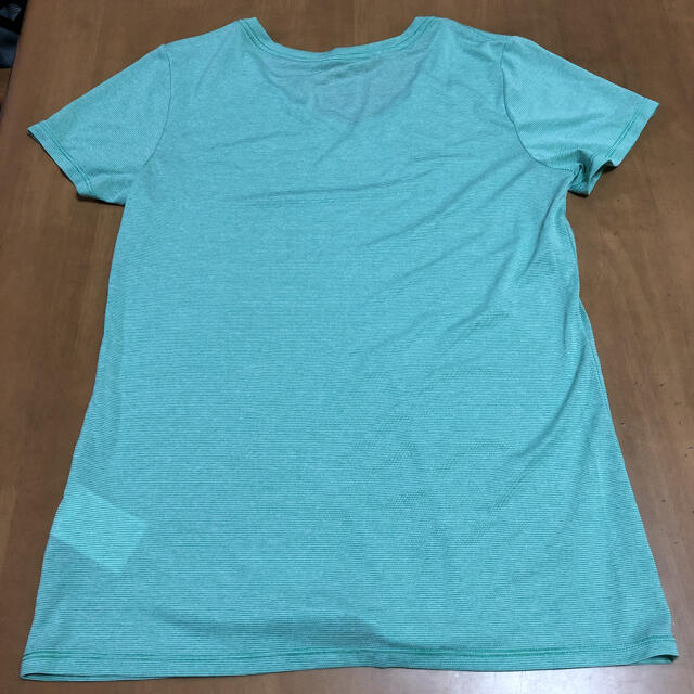 NIKE(ナイキ)のNIKE ナイキ　半袖Tシャツ　Lサイズ レディースのトップス(Tシャツ(半袖/袖なし))の商品写真