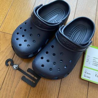 クロックス(crocs)の新品未使用　タグ付き　クロックス　サンダル　19.5 ネイビー(サンダル)