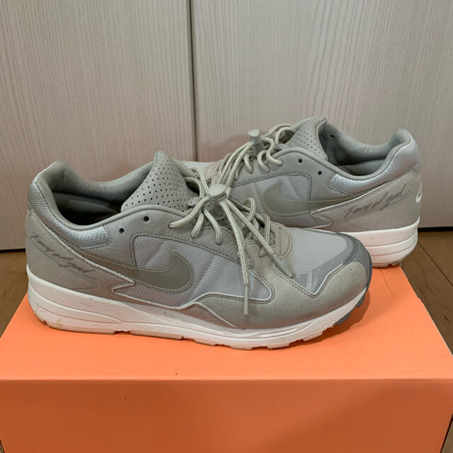 FEAR OF GOD(フィアオブゴッド)の　きあん様専用　Nike air skylon 2/Fog メンズの靴/シューズ(スニーカー)の商品写真