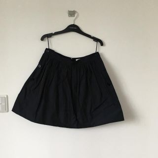 カルヴェン(CARVEN)のcarvenタフタスカート(ひざ丈スカート)