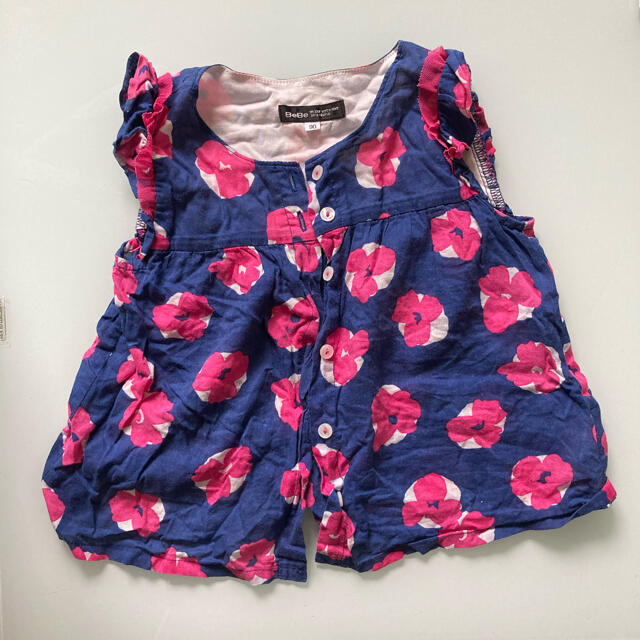 BeBe(ベベ)のbebe トップス 90 キッズ/ベビー/マタニティのキッズ服女の子用(90cm~)(Tシャツ/カットソー)の商品写真