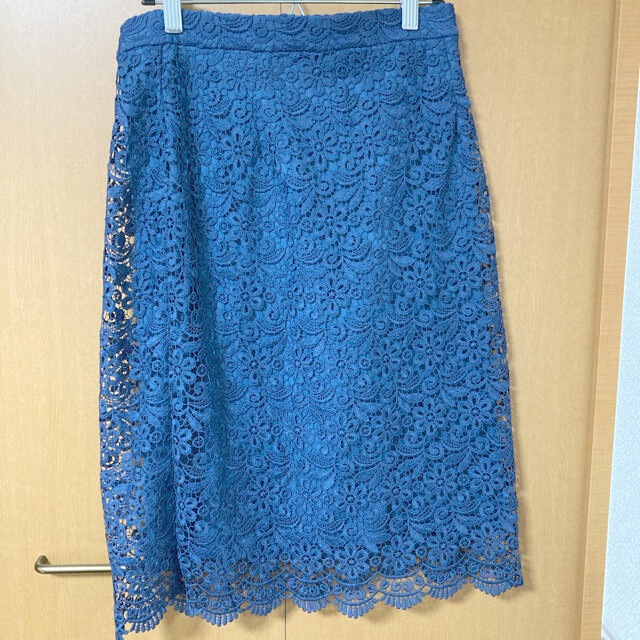 UNIQLO(ユニクロ)のUNIQLO タイトレーススカート　ブルー レディースのスカート(ひざ丈スカート)の商品写真