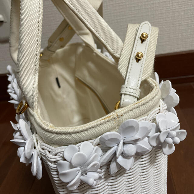 専用です！プラダ　　花　　カゴバッグ　　美品ほぼ未使用