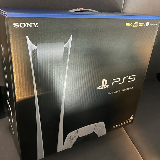 PlayStation(プレイステーション)のPlayStation5 デジタルエディション本体  新品 エンタメ/ホビーのゲームソフト/ゲーム機本体(家庭用ゲーム機本体)の商品写真