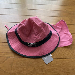 アンパサンド(ampersand)の帽子　ストラップ付き　日よけ付き　UVカット　キッズ　ベビー　女の子　ピンク(帽子)