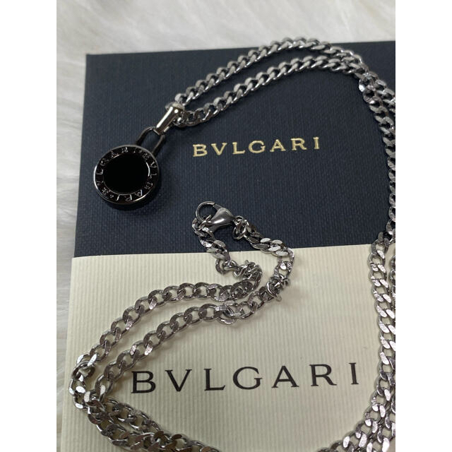 新品正規品】BVLGARI ペンダント チャーム +チェーン 革紐 ネックレス ...