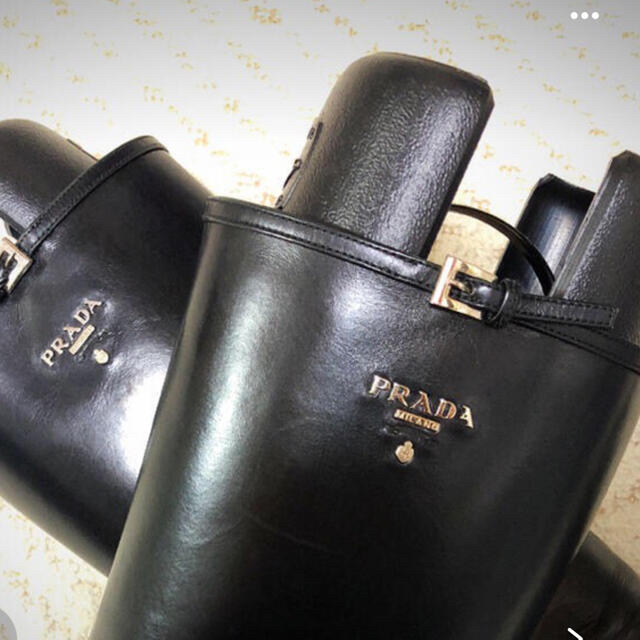 PRADA(プラダ)のプラダ❣️ラストお値下❤️憧れロングブーツ❤️売り切り レディースの靴/シューズ(ブーツ)の商品写真