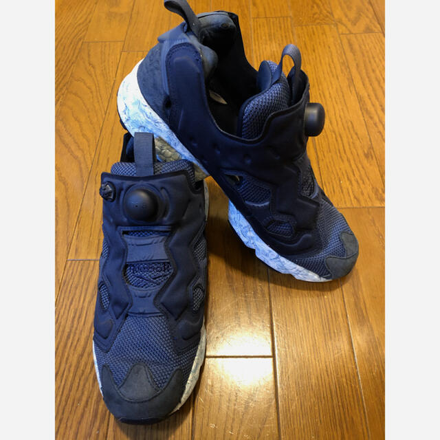 Reebok(リーボック)のリーボック ポンプフューリー ネイビー メンズの靴/シューズ(スニーカー)の商品写真