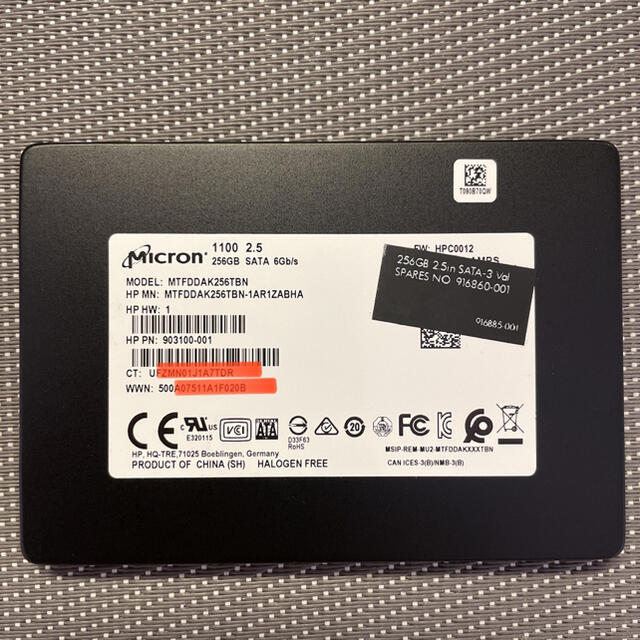 Micron SSD 2.5インチSATA 256GB使用時間4h スマホ/家電/カメラのPC/タブレット(PCパーツ)の商品写真
