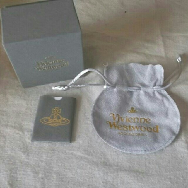 Vivienne Westwood(ヴィヴィアンウエストウッド)のヴィヴィアンウエストウッド ネックレス シルバー レディースのアクセサリー(ネックレス)の商品写真