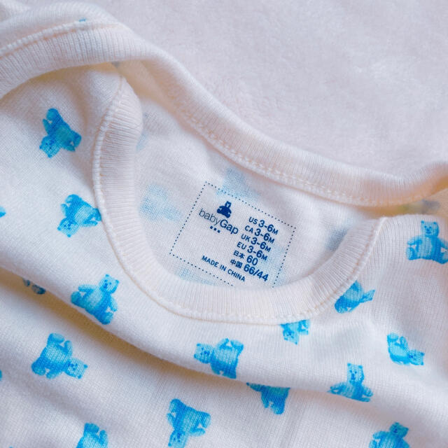 babyGAP(ベビーギャップ)の【美品】babyGAP肌着 半袖ロンパース 60 70 男の子 まとめ売り キッズ/ベビー/マタニティのベビー服(~85cm)(肌着/下着)の商品写真