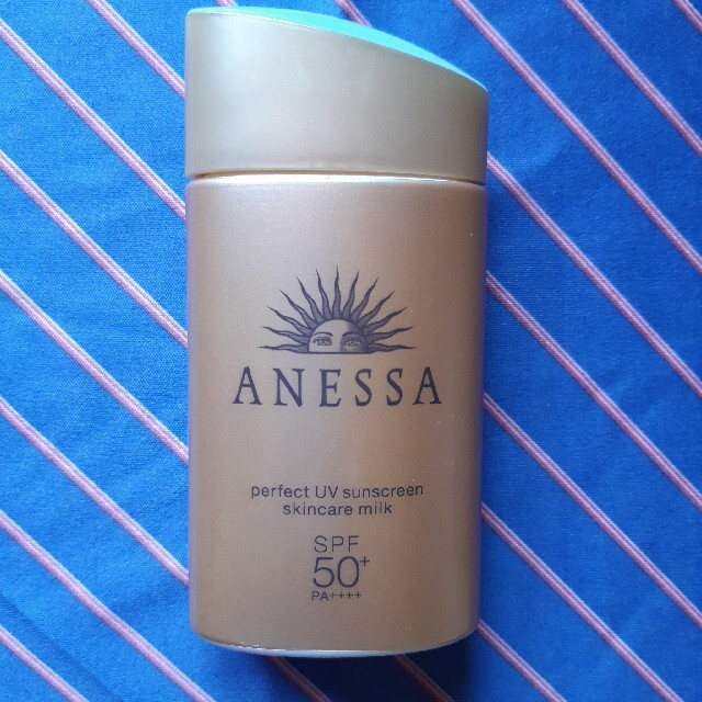 ANESSA(アネッサ)のアネッサ パーフェクトUVスキンケアミルク60ml コスメ/美容のボディケア(日焼け止め/サンオイル)の商品写真