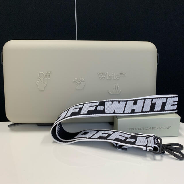 OFF-WHITE(オフホワイト)の値下！Off White × AMORE PACIFIC プロテクションボックス メンズのバッグ(ショルダーバッグ)の商品写真