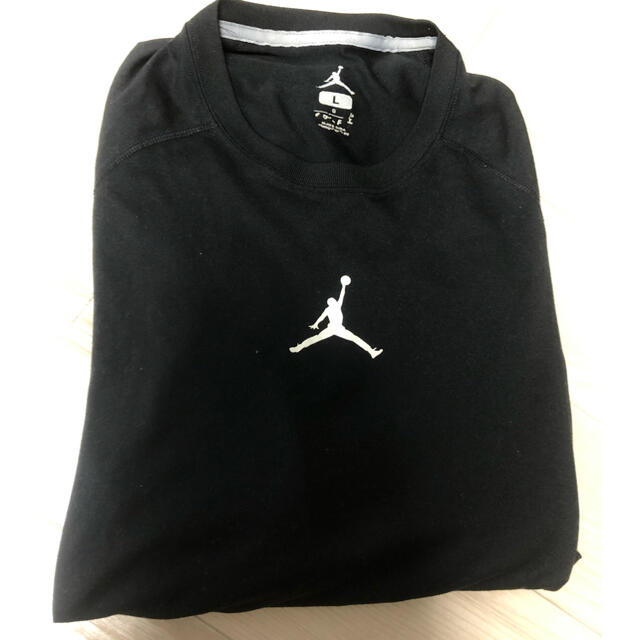 NIKE(ナイキ)のナイキ　ジョーダン　ドライフィット　ロンT メンズのトップス(Tシャツ/カットソー(七分/長袖))の商品写真