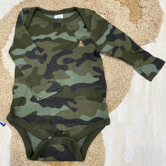 babyGAP(ベビーギャップ)のbabyGAP ロンパース ボディスーツ キッズ/ベビー/マタニティのベビー服(~85cm)(ロンパース)の商品写真