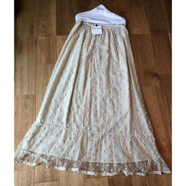 新品 レッドヴァレンティノ REDVALENTINO チュールロングスカート40 新品 レッドヴァレンティノ REDVALENTINO チュールロングスカート40
